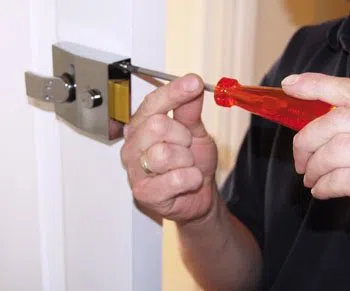 Hamden Locksmith Service Hamden, CT 203-433-3474